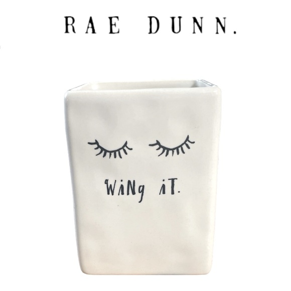 RAE DUNN➕WiNg iT Makeup Brush Holder - Picture 1 of 2